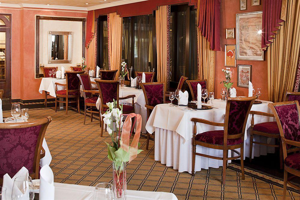 Der Heidehof Conference & Spa Resort Gaimersheim Exteriör bild