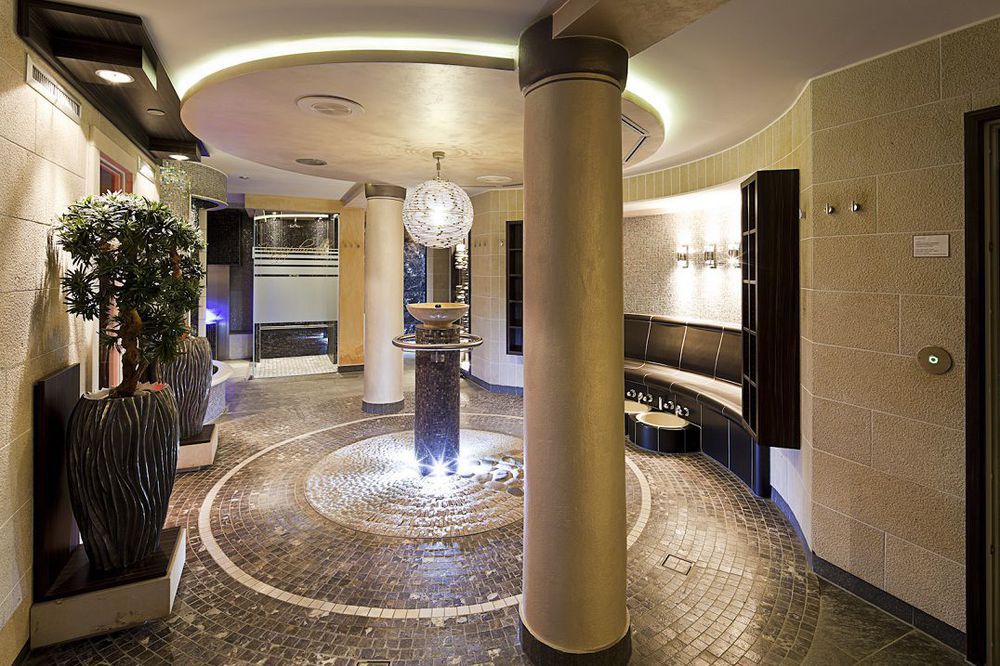 Der Heidehof Conference & Spa Resort Gaimersheim Exteriör bild